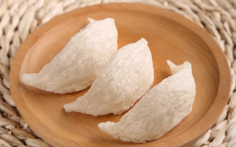 Tổ yến chứa Glycoprotein cùng nhiều hoạt chất giúp làm dịu đường hô hấp